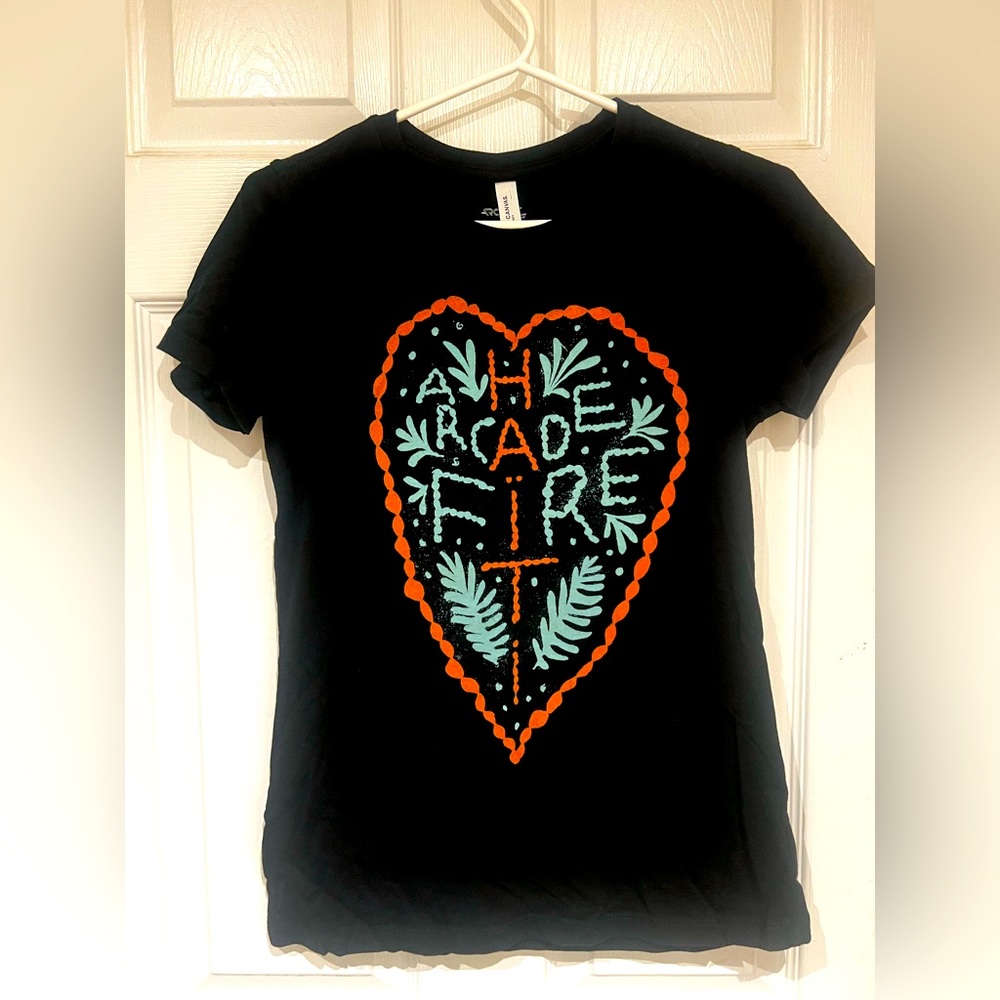 Arcade Fire Women’s Black Band Graphic T-Shirt